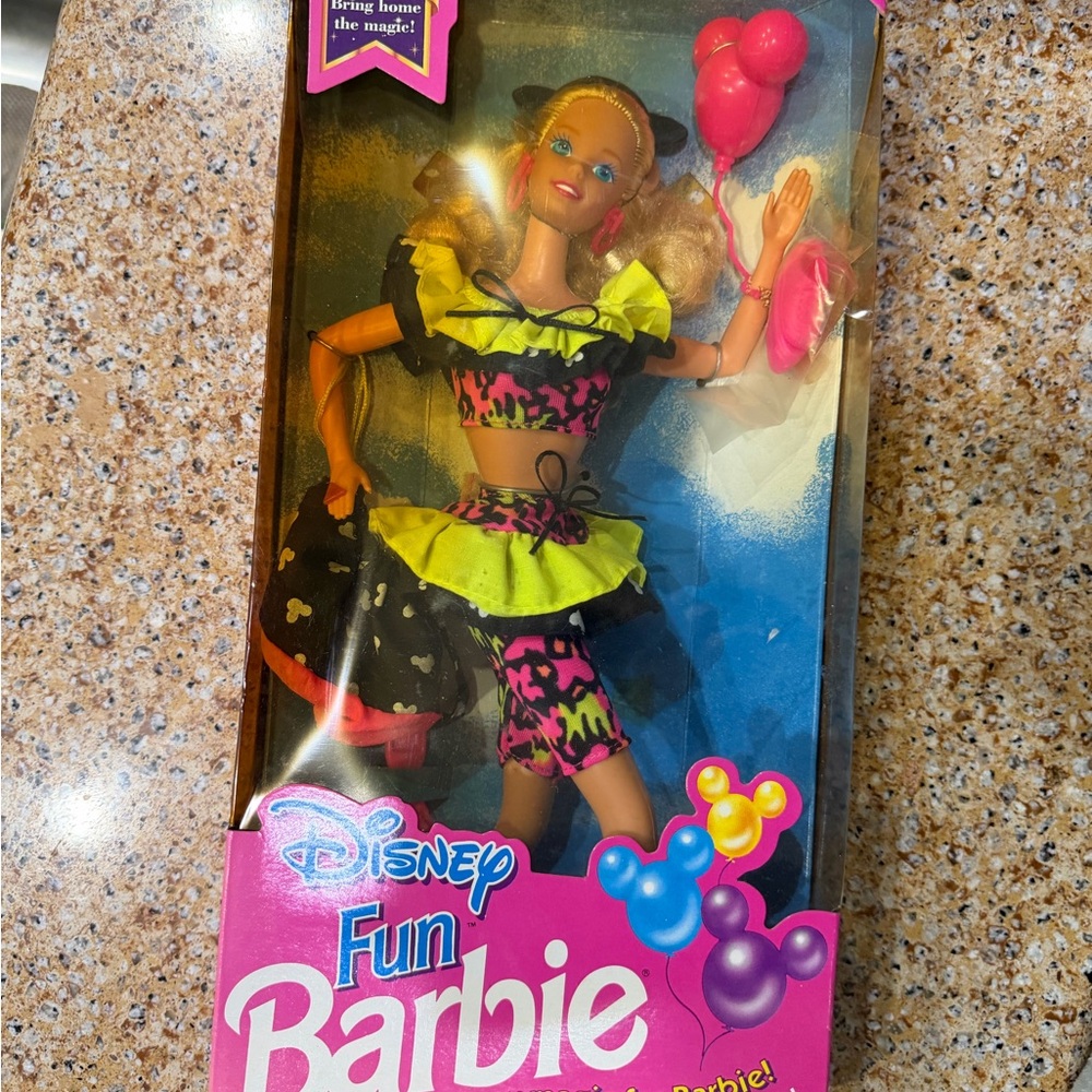 Disney Exclusive Fun Barbie no. 10247 from 1992 with Box